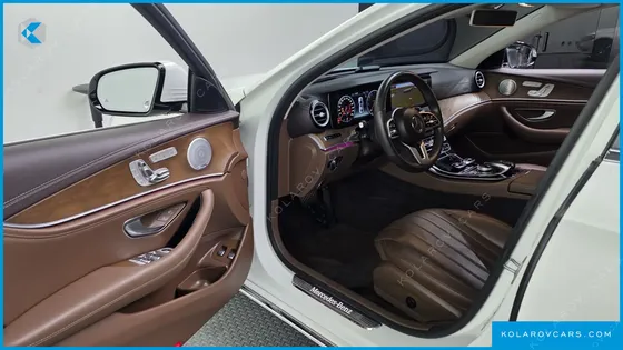 MERCEDES E-CLASS E300E EXCLUSIVE