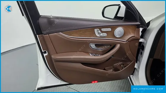 MERCEDES E-CLASS E300E EXCLUSIVE