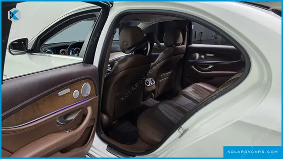 MERCEDES E-CLASS E300E EXCLUSIVE