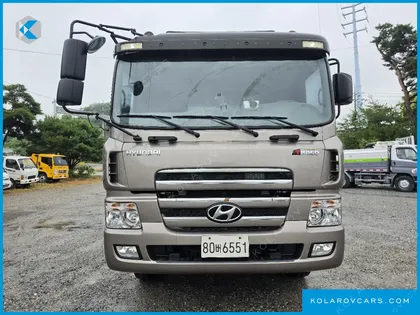 HYUNDAI TRAGO 10X4