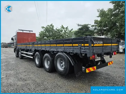 HYUNDAI TRAGO 10X4