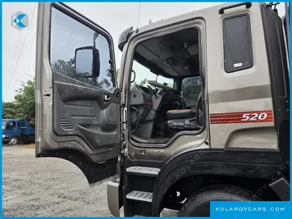 HYUNDAI TRAGO 10X4