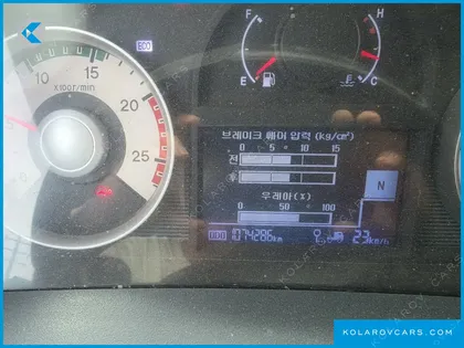 HYUNDAI TRAGO 10X4