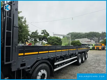 HYUNDAI TRAGO 10X4