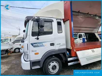 HYUNDAI MEGA TRUCK GOLD