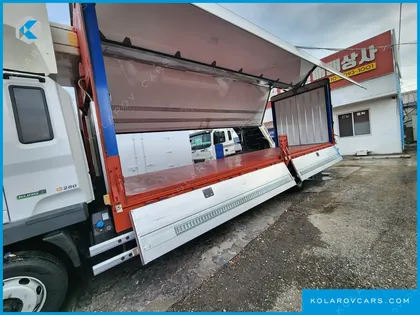 HYUNDAI MEGA TRUCK GOLD