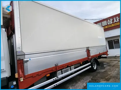 HYUNDAI MEGA TRUCK GOLD