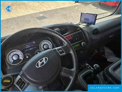 HYUNDAI MEGA TRUCK GOLD