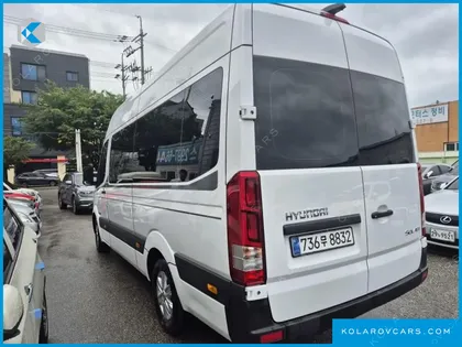 HYUNDAI SOLATI 15-SEATER