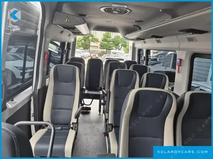 HYUNDAI SOLATI 15-SEATER