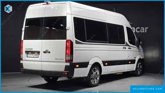 HYUNDAI SOLATI 15-SEATER