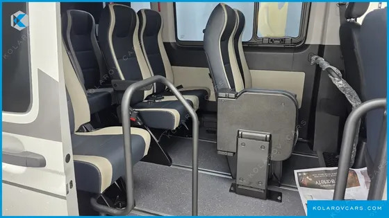 HYUNDAI SOLATI 15-SEATER