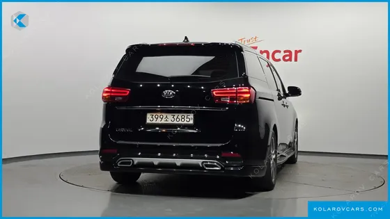 KIA CARNIVAL 9-SEATER NOBLESSE SPECIAL
