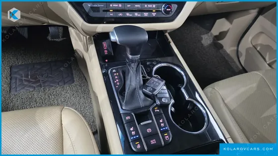 KIA CARNIVAL 9-SEATER NOBLESSE SPECIAL