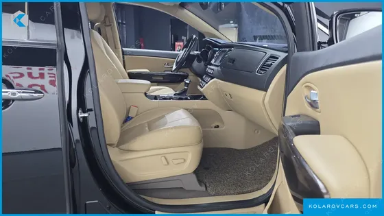 KIA CARNIVAL 9-SEATER NOBLESSE SPECIAL