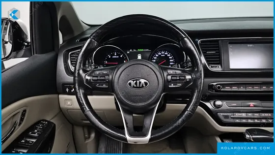 KIA CARNIVAL 9-SEATER NOBLESSE SPECIAL