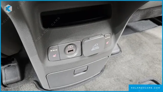 KIA CARNIVAL 9-SEATER NOBLESSE SPECIAL