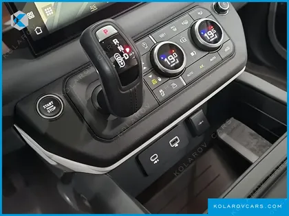 LAND ROVER DEFENDER 110 D300 HSE