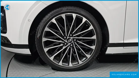 HYUNDAI GRANDEUR CALLIGRAPHY