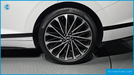 HYUNDAI GRANDEUR CALLIGRAPHY
