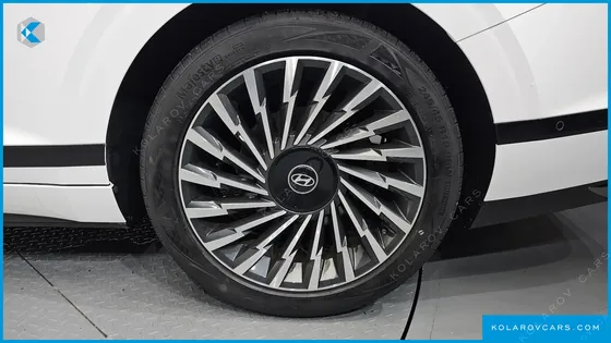 HYUNDAI GRANDEUR CALLIGRAPHY