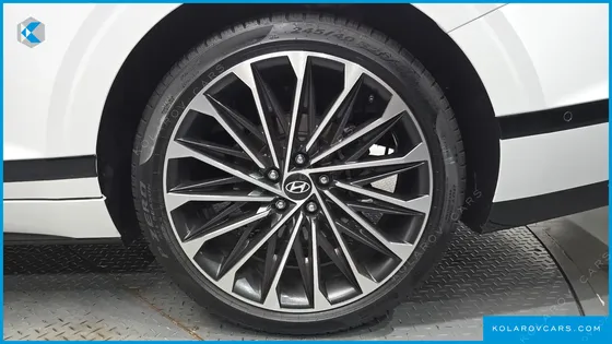 HYUNDAI GRANDEUR CALLIGRAPHY