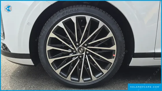 HYUNDAI GRANDEUR CALLIGRAPHY
