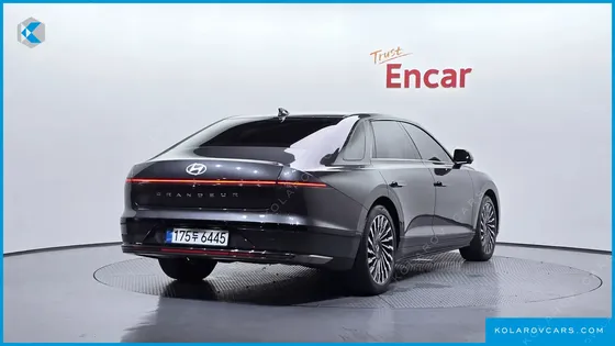 HYUNDAI GRANDEUR CALLIGRAPHY