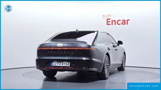 HYUNDAI GRANDEUR CALLIGRAPHY