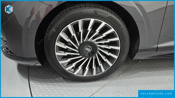 HYUNDAI GRANDEUR CALLIGRAPHY