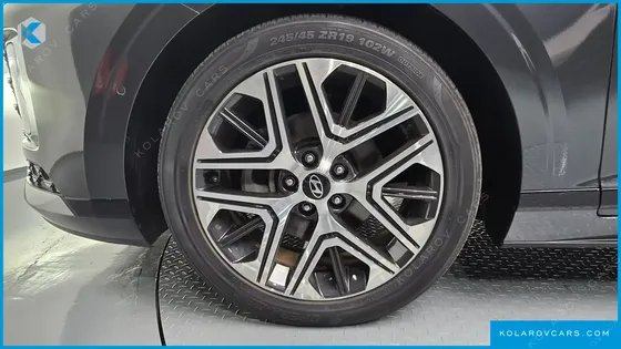 HYUNDAI GRANDEUR EXCLUSIVE