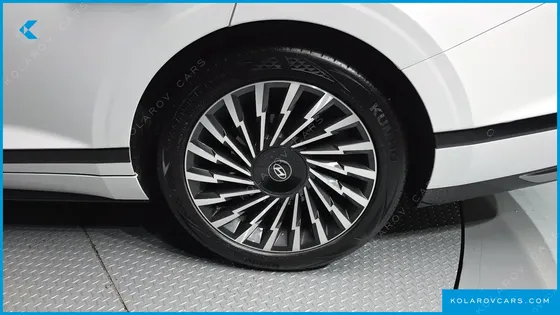 HYUNDAI GRANDEUR CALLIGRAPHY