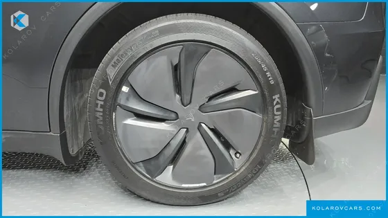 TESLA MODEL Y RWD