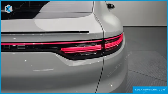 PORSCHE CAYENNE 3.0 COUPE PLATINUM EDITION