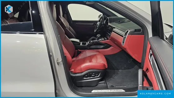 PORSCHE CAYENNE 3.0 COUPE PLATINUM EDITION