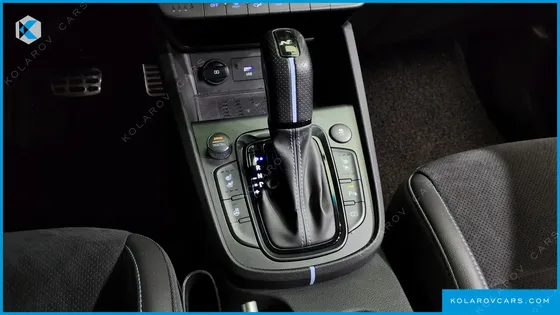 HYUNDAI KONA GASOLINE 2.0 2WD