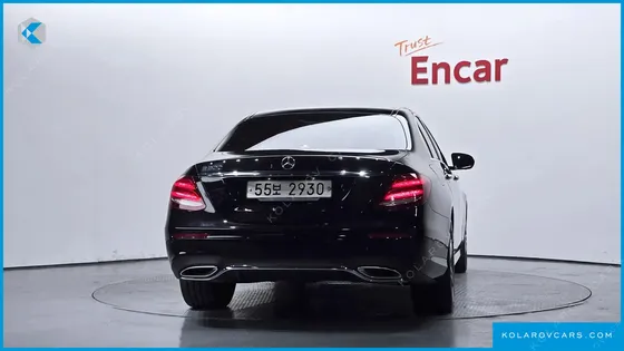 MERCEDES E-CLASS E300 AMG LINE