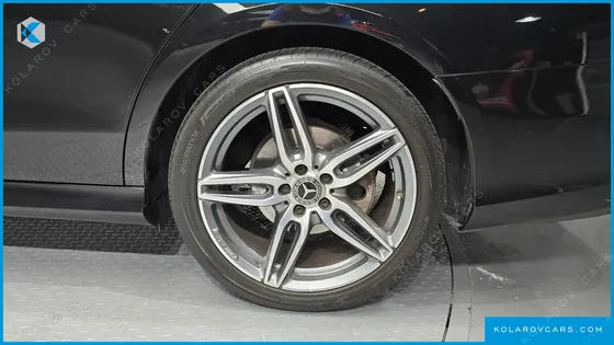 MERCEDES E-CLASS E300 AMG LINE