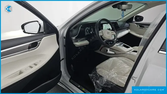 HYUNDAI GRANDEUR LE BLANC