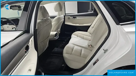 HYUNDAI GRANDEUR LE BLANC