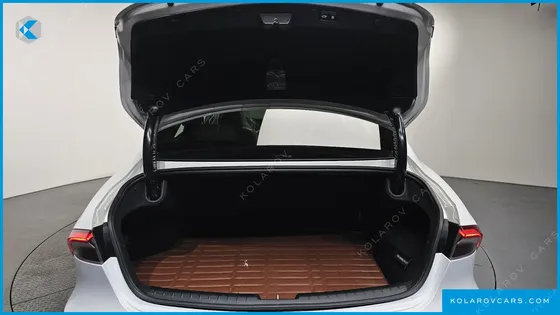 HYUNDAI GRANDEUR LE BLANC