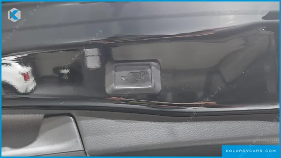 TOYOTA RAV4 2.5 2WD HYBRID XLE