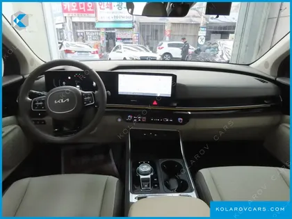 KIA CARNIVAL GASOLINE 7-SEATER SIGNATURE