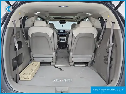 KIA CARNIVAL GASOLINE 9-SEATER SIGNATURE