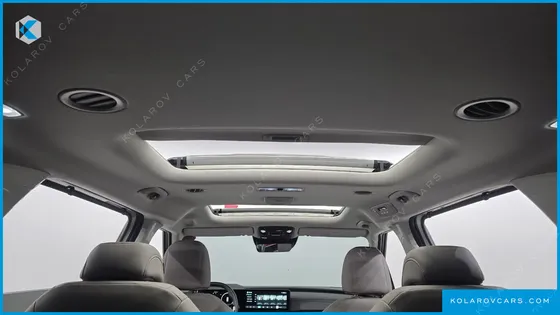 KIA CARNIVAL GASOLINE 9-SEATER NOBLESSE