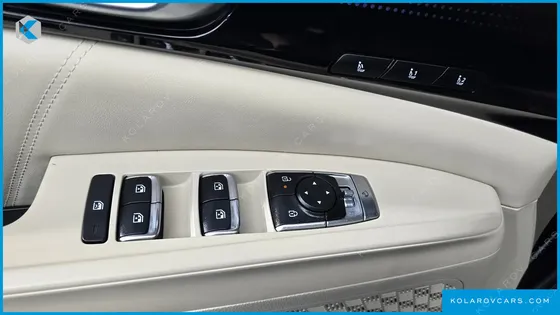 KIA CARNIVAL 9-SEATER GRAVITY