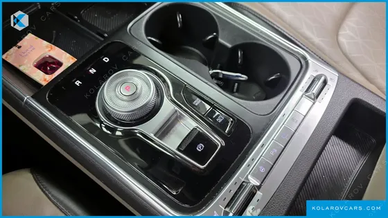 KIA CARNIVAL 9-SEATER NOBLESSE