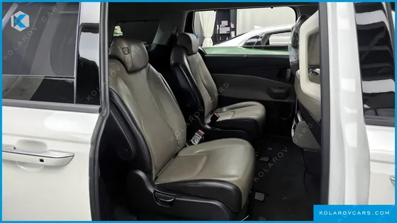 KIA CARNIVAL 9-SEATER NOBLESSE