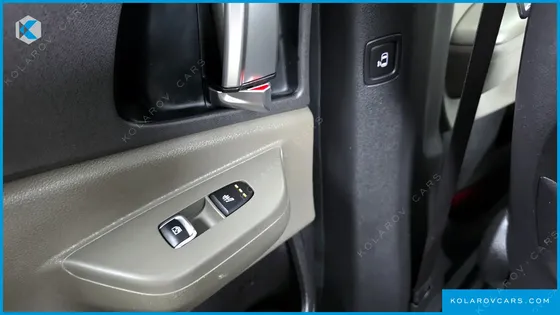 KIA CARNIVAL 9-SEATER NOBLESSE