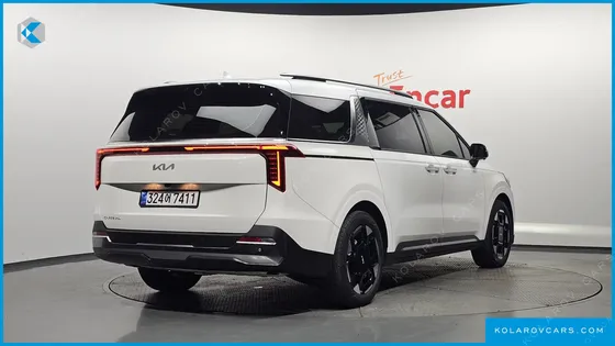 KIA CARNIVAL 9-SEATER NOBLESSE